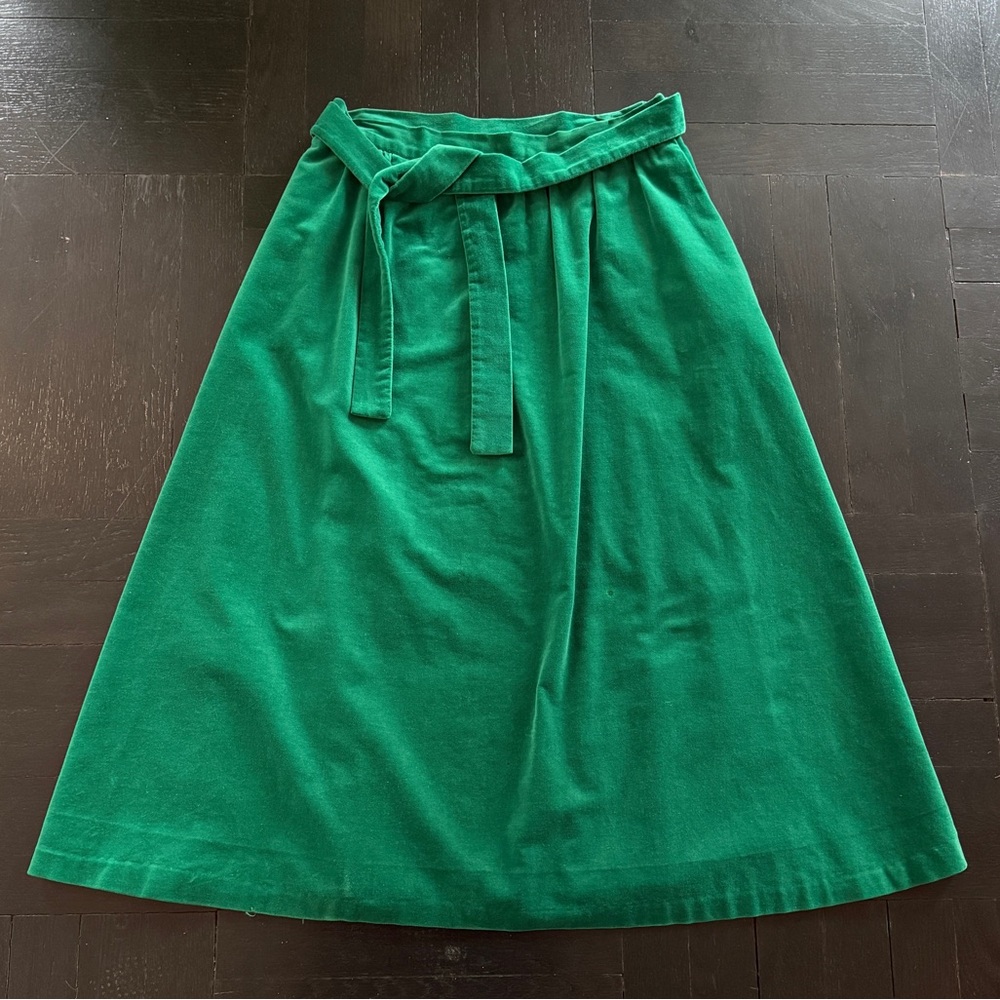 Vintage velvet green wrap around skirt with side pockets